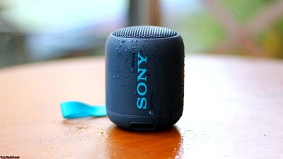 Sony-SRS-XB12-اسپیکری-که-ادعا-های-خود-را-برآورده-میکند-در-بازار-و-نمایندگی-های-سونی-عرضه-و-خریداری-میشوند